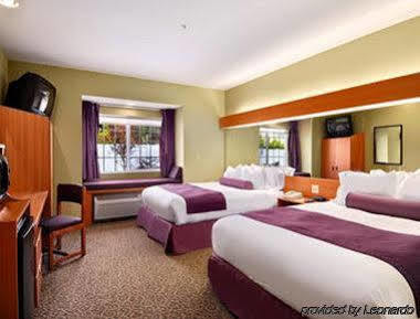 Stay Beyond Inn & Suites Elma Eksteriør bilde